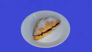 Croissant z czekoladą