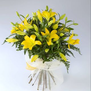 Ramo de liliums amarillos