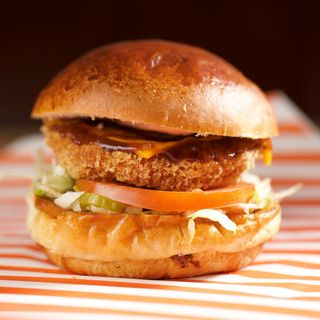 Чізбургер з куркою кріспі