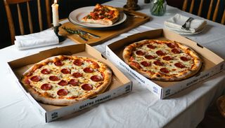 2x Pizza Țărănească Ø32cm + + Racoritoare 1l