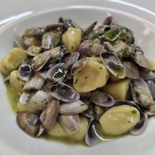 Gnocchetti di patate con lupini o telline di Anzio
