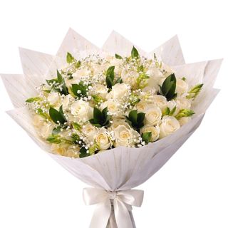 Gysmphylia with White Roses