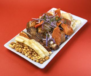 Chicharrón de cerdo al plato