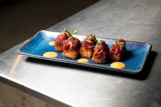 Nigiris de Socorrat con Tartar de Atun