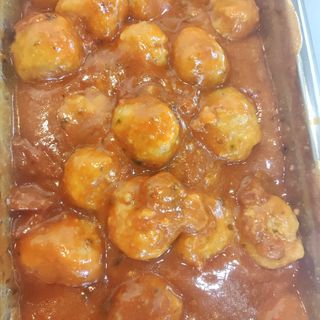 Albóndigas Con Tomate