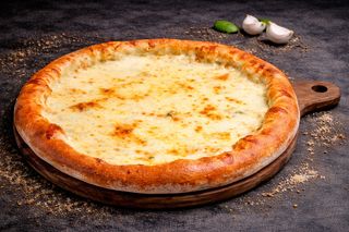 Pizza Margherita + sos gratis