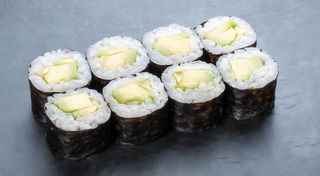 Рол макі з авокадо