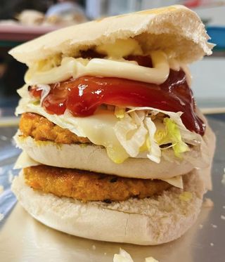 Hamburguesa De Pinchito De Pollo