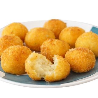 Ración De Croquetas Caseras De Bacalao