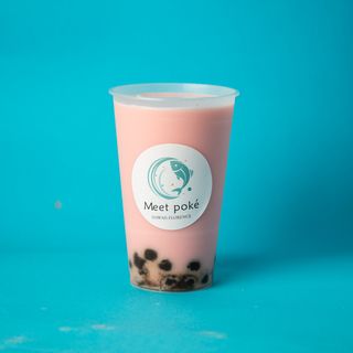 Tè al latte con gusto di fragola e tapioca