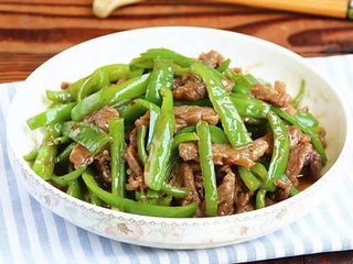 Ternera con Pimientos Verdes