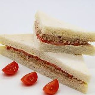 Tramezzini tonno e pomodoro