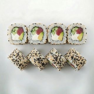 California w sezamie z tuńczykiem