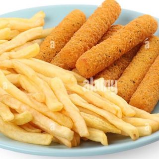 Palitos de mozzarella y patata fritas 