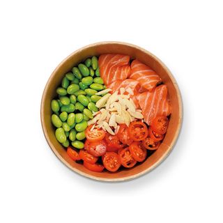 Pokè salmone affumicato