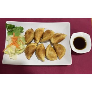 7. Empanadillas fritas (8 Uds.)