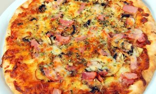 Pizza Prosciutto Funghi (33 Cm.)