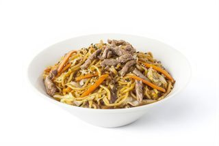 37.牛肉蔬菜炒面(Yakisoba Con Ternera Y Verduras)