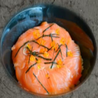 Salmón Chirashi