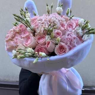 Рожевий мікс в білому пакуванні