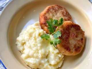 Котлетки курячі з пюре (200g)