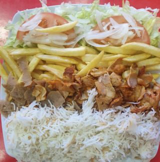 Plato Arroz, Carne Y Patatas