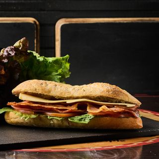 Lomo Y Bacon Con Pimientos