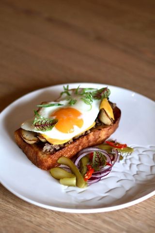 Бриошь с трюфельной говядиной