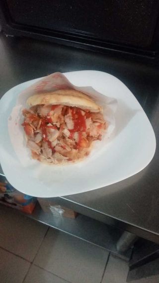 Panino kebab con patatine menu