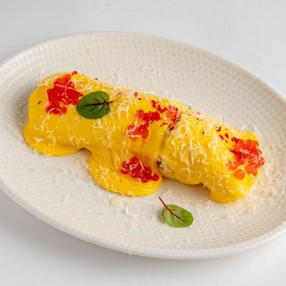 Омлет с голландским соусом и шпинатом (250г)