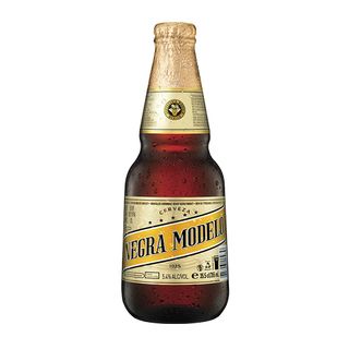 Modelo negra