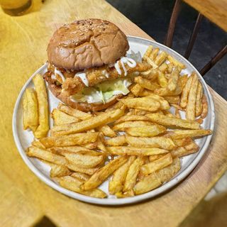 Crispy Burger & Fries