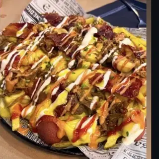 Salchipapa especial
