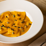 RAVIOLI PROVOLONE SALSA CALABAZA