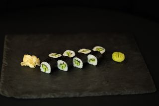 Хосомаки краставица 8 бр.  110гр.