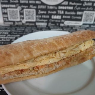 Bocadillo Caliente De Tortilla Francesa