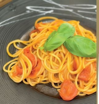 Spaghetti al pomodoro fresco