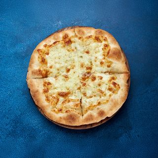 Focaccia mozzarella i parmesan