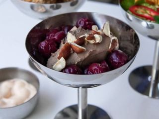 Паштет з вишнею та бріошем (190г)