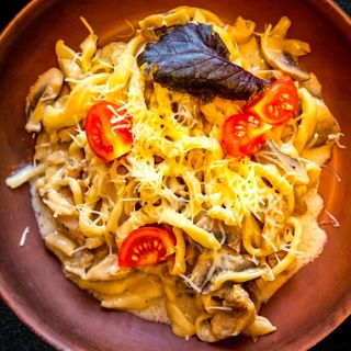 ლაგმანი  ცომიანი სოკოთი და ყველით