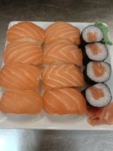 Sushi Salmón (B)