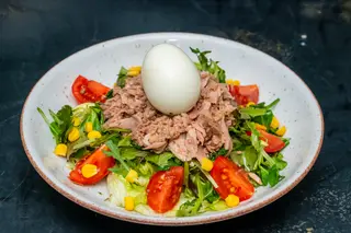 Салата с риба тон