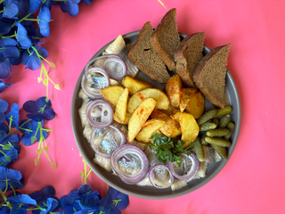 Оселедець з огірками та картоплею 270 г