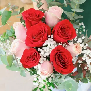 Ramo de 10 rosas rojas y rosas · Collserola Mixt
