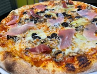 Pizza Capricioasa ø 30cm