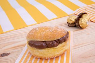 Bola de Berlim Ferrero Rocher