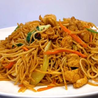 Tallarines Fritos Con Pollo