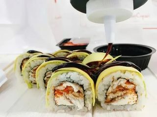 Зелений дракон з вугрем (350 гр.) (8 шт./350g)