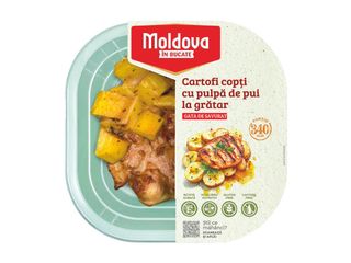 Cartofi copti cu pulpa de pui la gratar