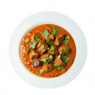 Curry Rojo De Pollo Con Verduras Y Albahaca